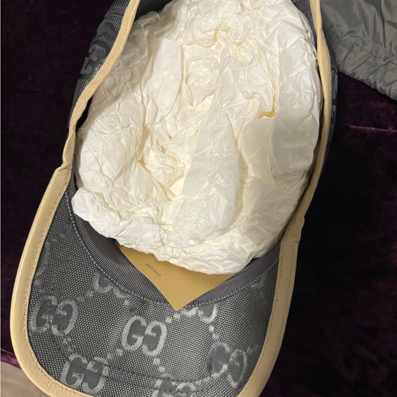 Gucci Hat (NEVER worn) - Picture 3 of 4